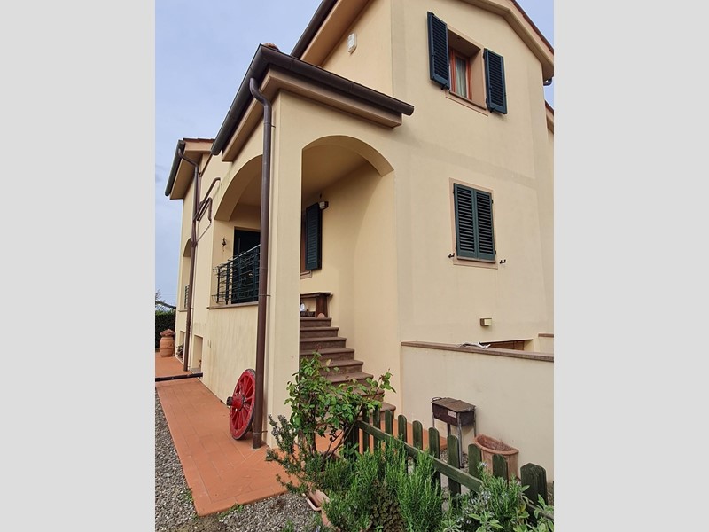 Casa Indipendente in Vendita a Colle di Val D'Elsa, 430'000&euro;, 170 m²