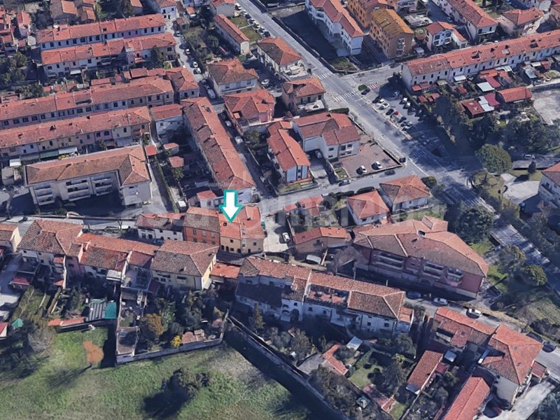 Quadrilocale in Vendita a Pisa, 101'400€, 105 m²