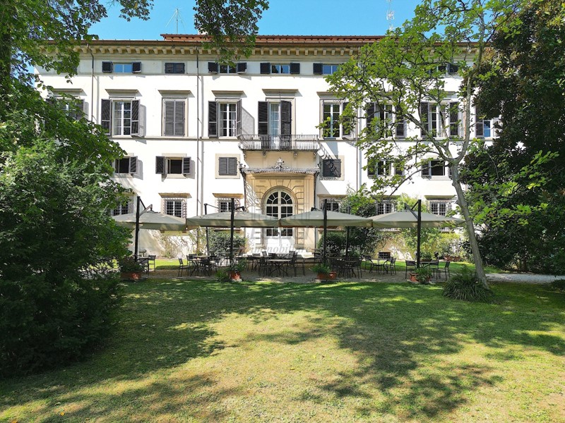 Villa in Vendita a Lucca, zona Sud, 5'000'000€, 3500 m², arredato
