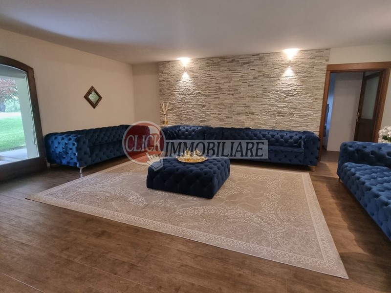 Casa Indipendente in Vendita a Vicchio, 950'000€, 400 m²