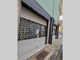 Immobile commerciale in Affitto a Mercato San Severino, zona centro, 700€, 80 m²