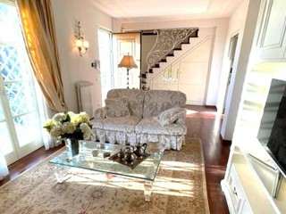 Trilocale in Vendita a Massa, 395'000€, 120 m², arredato