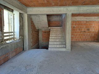 Casa Indipendente in Vendita a Barcellona Pozzo di Gotto, 99'000€, 130 m²