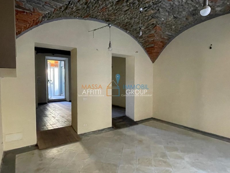 Immobile commerciale in Vendita a Massa, 150'000€, 56 m²