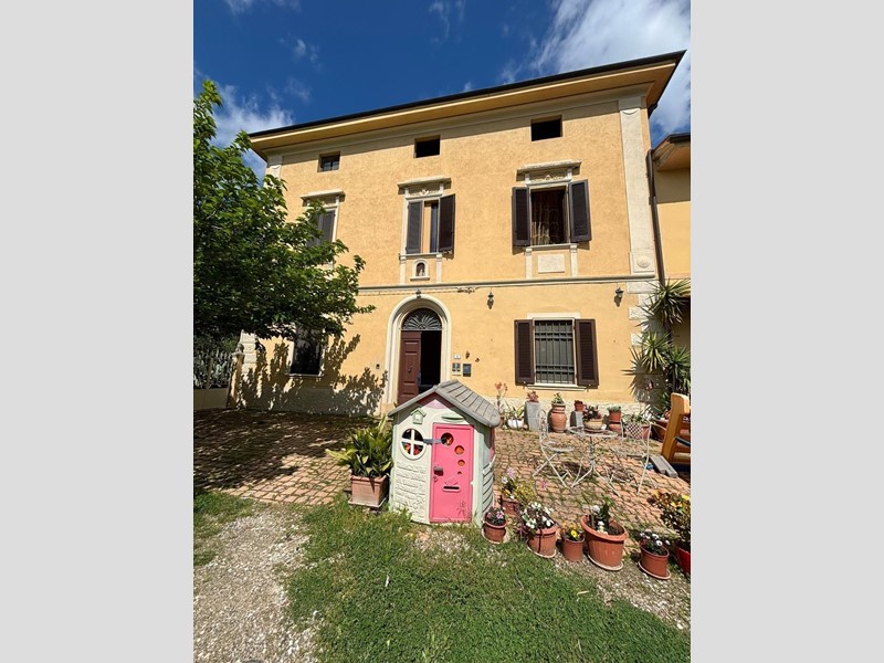 Casa Indipendente in Vendita a Terricciola, 150'000€, 100 m²