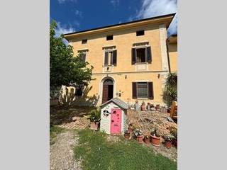 Casa Indipendente in Vendita a Terricciola, 150'000€, 100 m²