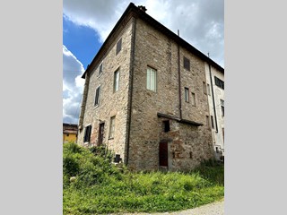 Casa Indipendente in Vendita a Lucca, zona Santa Maria a Colle, 120'000€, 127 m²