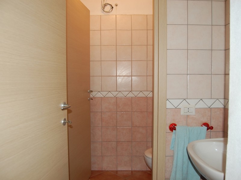 Attività commerciale in Vendita a Domusnovas, 90'000€, 70 m²