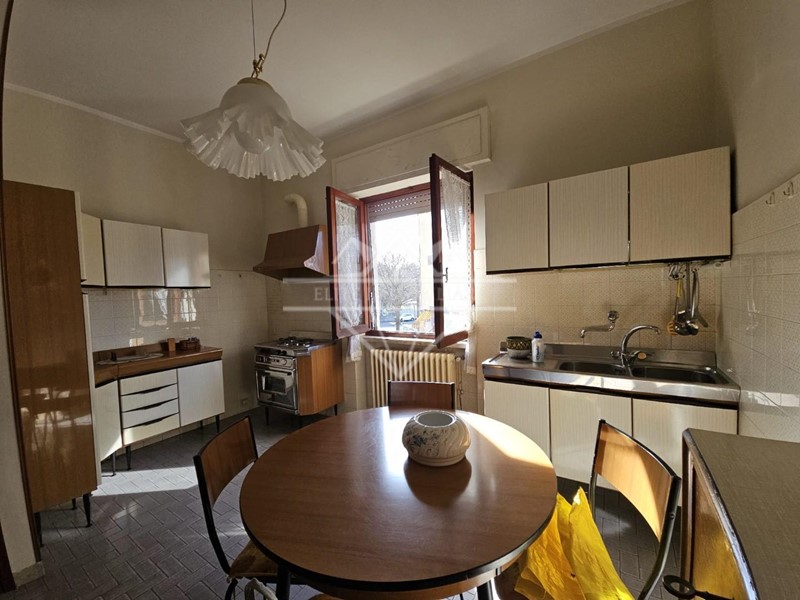 Appartamento in Vendita a Carrara, 239'000€, 125 m², arredato