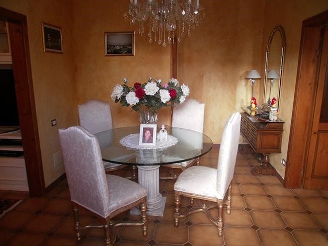 Villa bifamiliare in Vendita a Carrara, zona Fossone, 330'000€, 107 m²