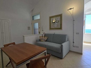 Trilocale in Affitto a Alassio, 2'800€, 55 m², arredato