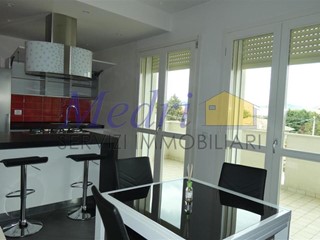 Bilocale in Vendita a Cesena, zona Case Gentili, 145'000€, 70 m², arredato, con Box