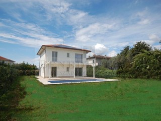 Villa in Vendita a Pietrasanta, 1'500'000€, 190 m²