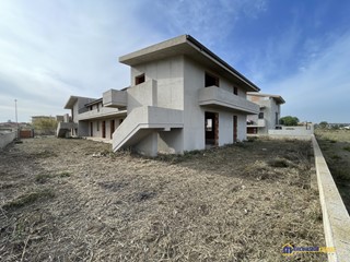 Villa in Vendita a Pachino, 180'000€, 420 m²
