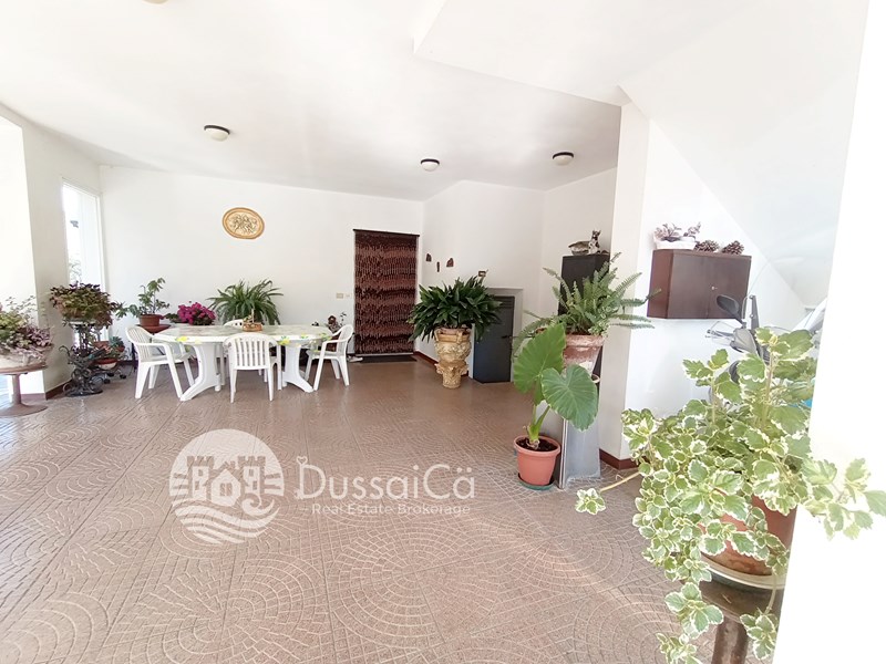 Villa bifamiliare in Vendita a Apricale, 609'000€, 205 m²