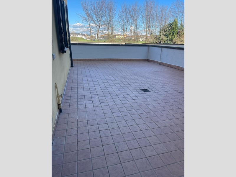 Trilocale in Vendita a Santa Croce sull'Arno, 155'000€, 80 m², con Box