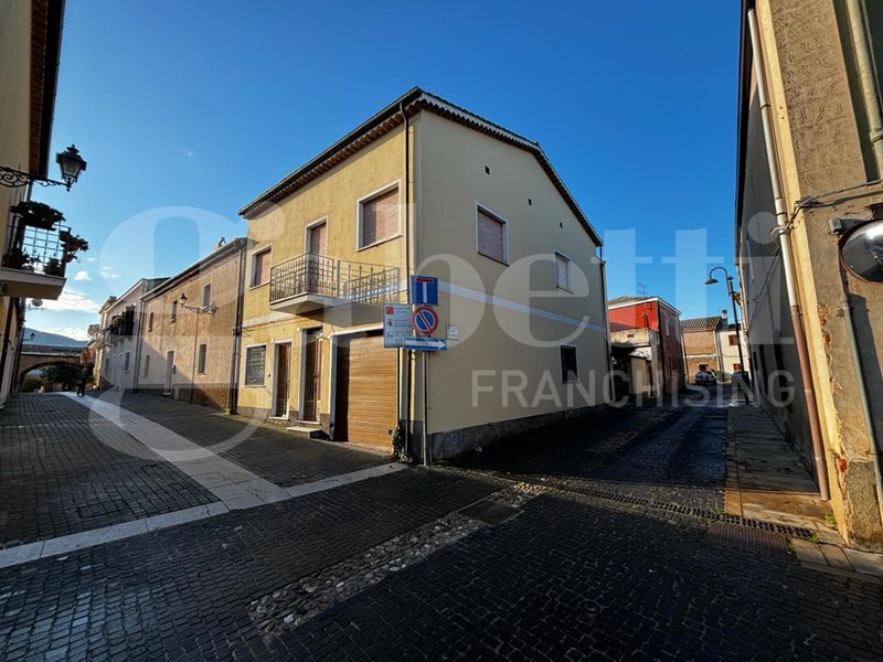 Quadrilocale in Vendita a Villamassargia, 85'000€, 150 m²