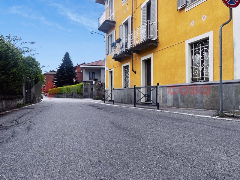 Negozio in Affitto a Pinerolo, 380€, 60 m²