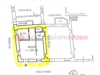 Negozio in Affitto a Pinerolo, 380€, 60 m²