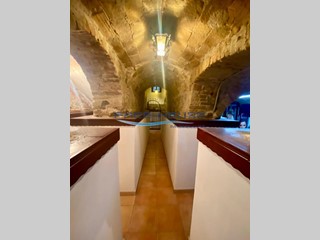 Immobile commerciale in Vendita a Cervia, zona Centro storico, 158 m²