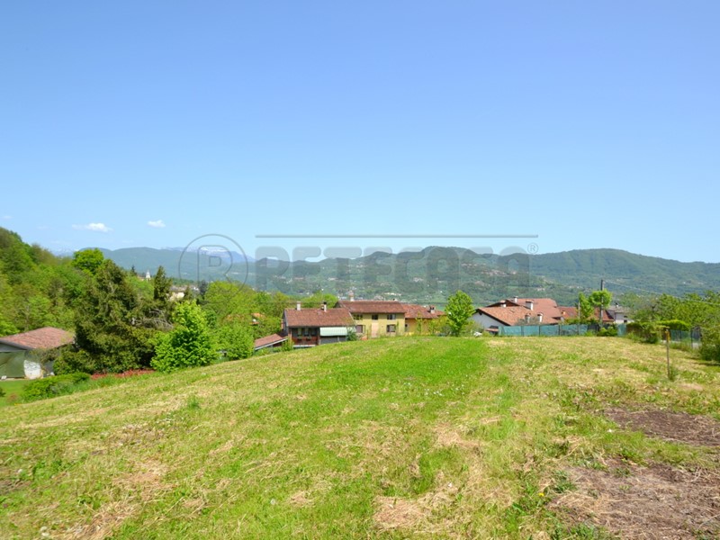 Terreno edificabile in Vendita a Valdagno, zona Piana, 125'000€, 1860 m²