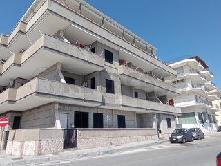 Appartamento in Vendita a Gallipoli, 340'000&euro;, 120 m², arredato, con Box
