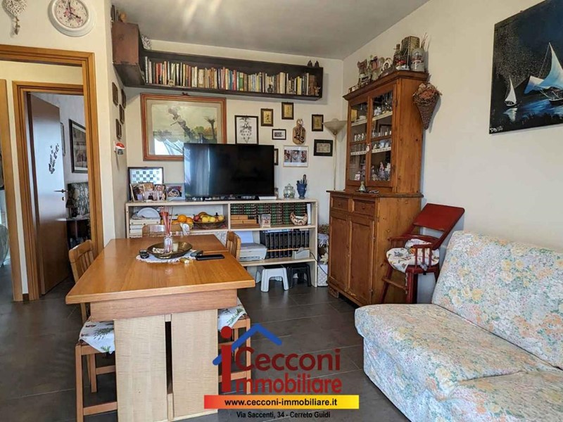 Trilocale in Vendita a Lamporecchio, zona Mastromarco, 130'000€, 75 m², con Box