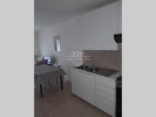 Bilocale in Affitto a Carrara, zona Marina di Carrara, 1'450€, 40 m², arredato