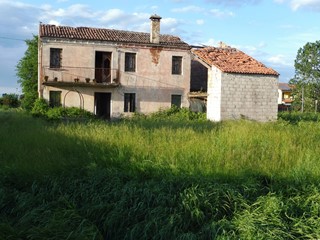 Casale in Vendita a Noventa Vicentina, 85'000€, 100 m²