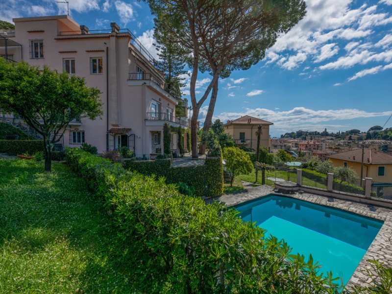 Casa Indipendente in Vendita a Santa Margherita Ligure, zona SANTA MARGHERITA LIGURE, 3'600'000€, 380 m²