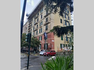 Appartamento in Vendita a Genova, zona Castelletto, 295'000€, 155 m²