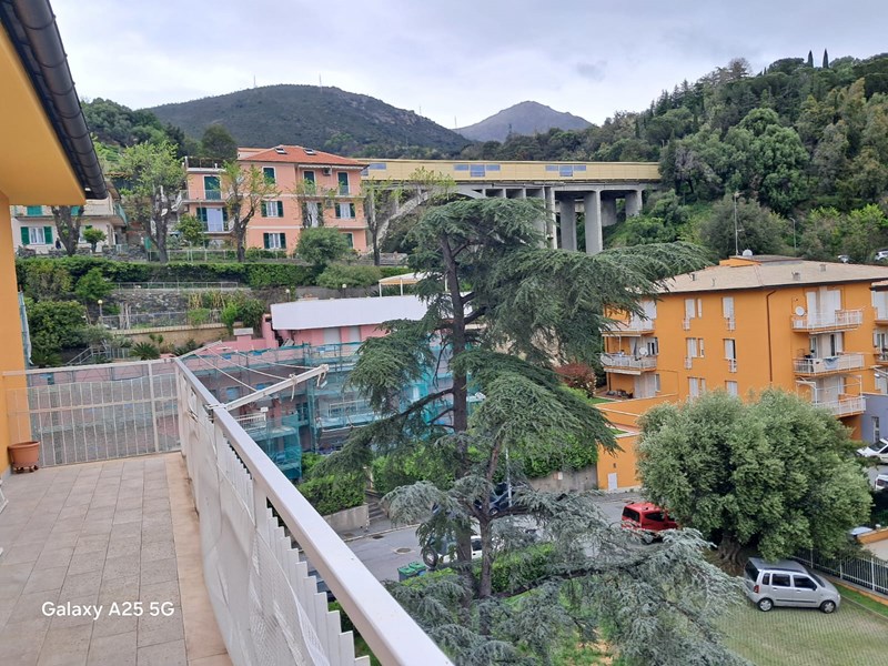 Quadrilocale in Vendita a Arenzano, zona Terralba, 230'000€, 70 m²