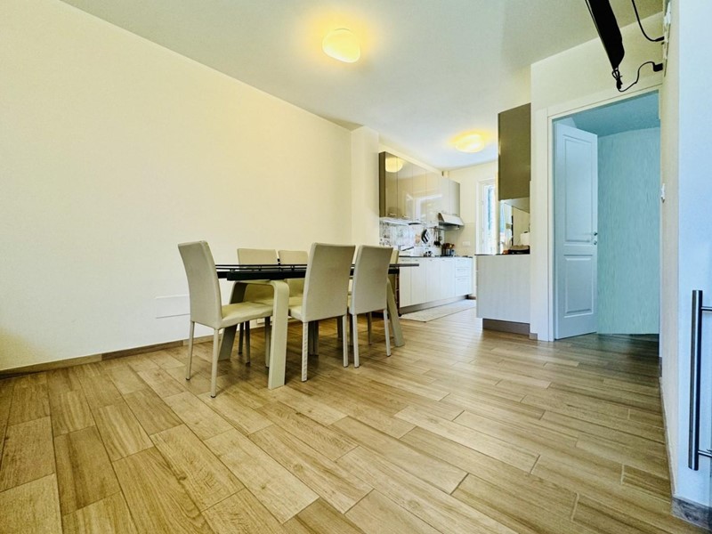 Villetta a schiera in Vendita a Pietrasanta, zona Tonfano, 900'000€, 100 m²