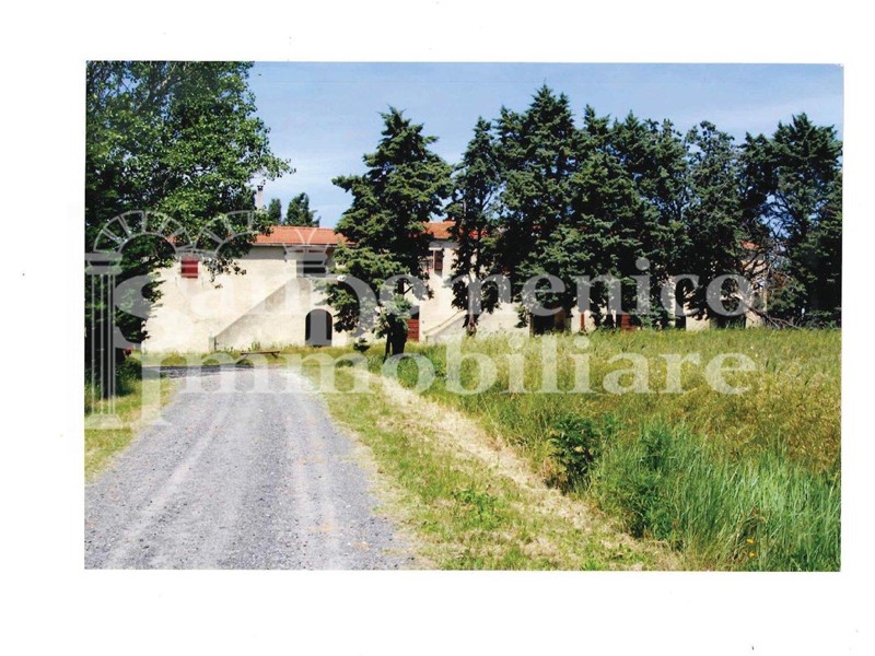 Casale in Vendita a Rosignano Marittimo, zona Vada, 490'000€, 900 m²