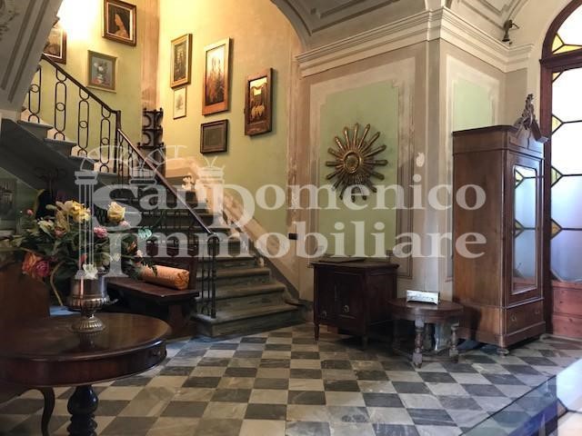 Villa in Vendita a Cascina, zona Navacchio, 595'000€, 600 m²