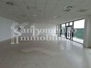 Capannone in Affitto a Pisa, 1'700€, 320 m²