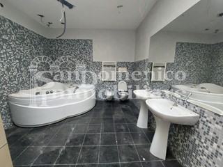 Appartamento in Vendita a Vecchiano, zona Migliarino, 180'000€, 240 m²
