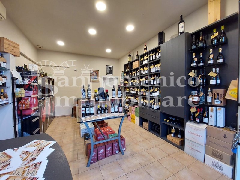 Attività commerciale in Vendita a Pisa, 30'000€, 60 m²