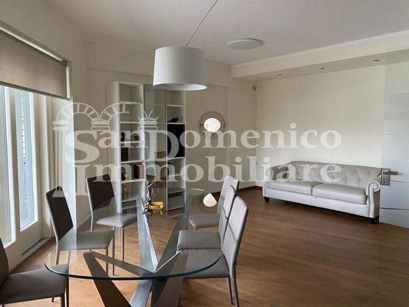 Ufficio in Affitto a Pisa, 500€, 45 m²
