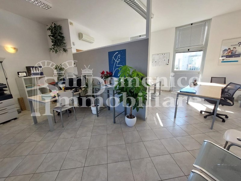 Ufficio in Affitto a San Giuliano Terme, zona La Fontina, 500€, 50 m²