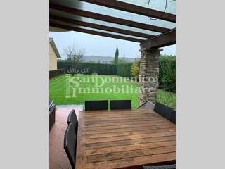 Villa in Vendita a Cascina, 1'250'000€, 400 m², con Box