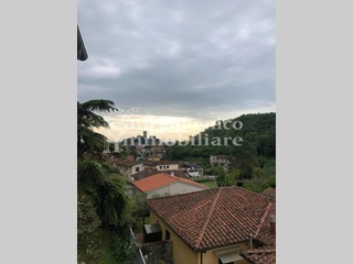 Villa bifamiliare in Vendita a Vicopisano, 325'000€, 200 m²