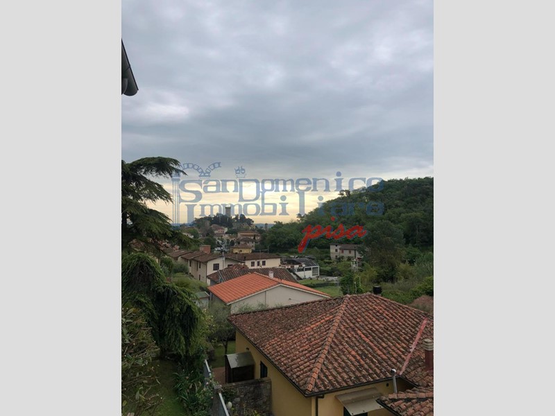 Villa bifamiliare in Vendita a Vicopisano, 269'000€, 200 m²