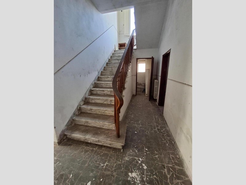 Casa Indipendente in Vendita a Capraia e Limite, 250'000€, 160 m²