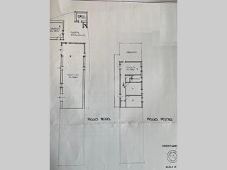 Villa bifamiliare in Vendita a Montignoso, 300'000&euro;, 242 m²