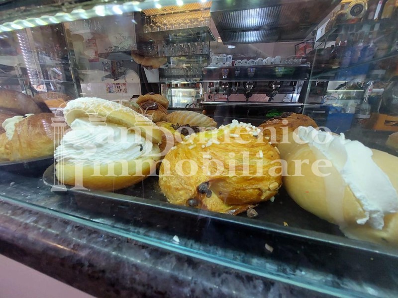 Attività commerciale in Vendita a Pisa, zona Marina di Pisa, 100'000€, 70 m²