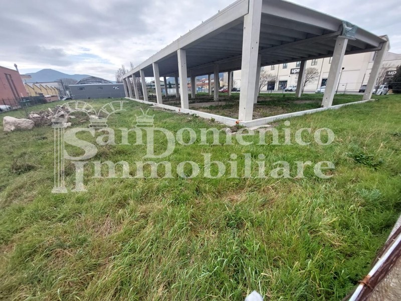 Capannone in Vendita a Lucca, zona San Concordio Contrada, 2'700'000€, 1200 m²