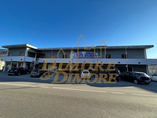 Immobile commerciale in Vendita a Cuveglio, 650'000€, 1750 m²