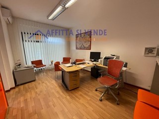 Ufficio in Vendita a Siracusa, 42'000&euro;, 40 m², arredato