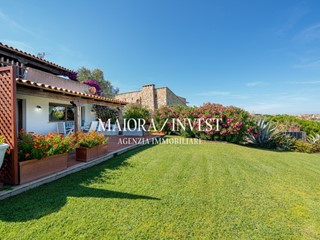 Appartamento in Vendita a Golfo Aranci, 930'000€, 180 m²